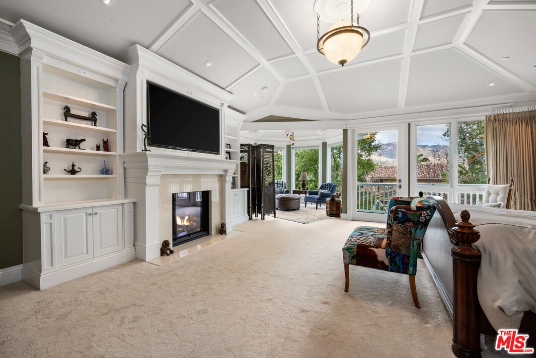 5163 Lakeview Canyon Rd