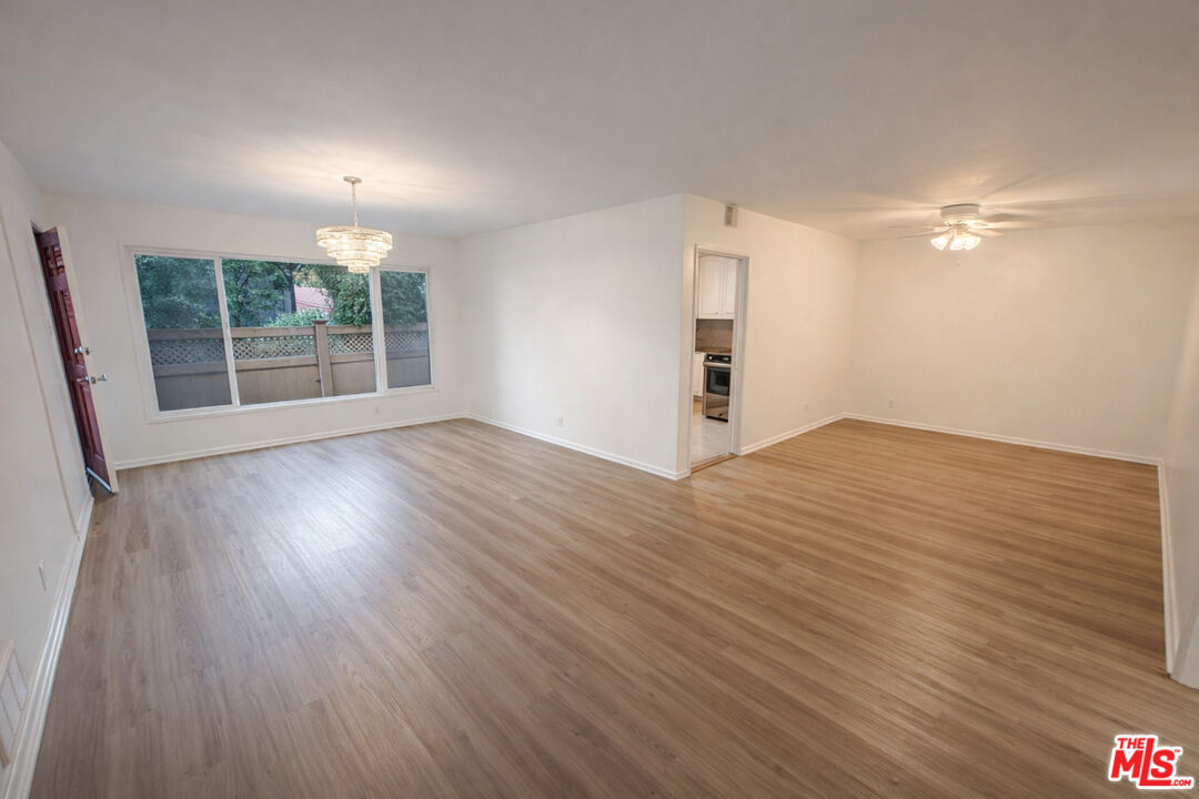 447 S Palm Dr Unit: 3