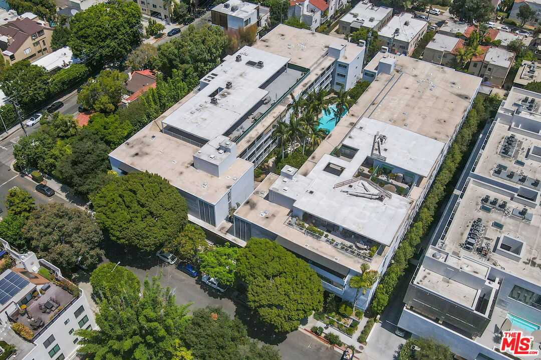 848 N Kings Rd Unit: 102