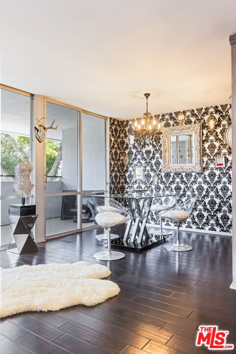 848 N Kings Rd Unit: 102