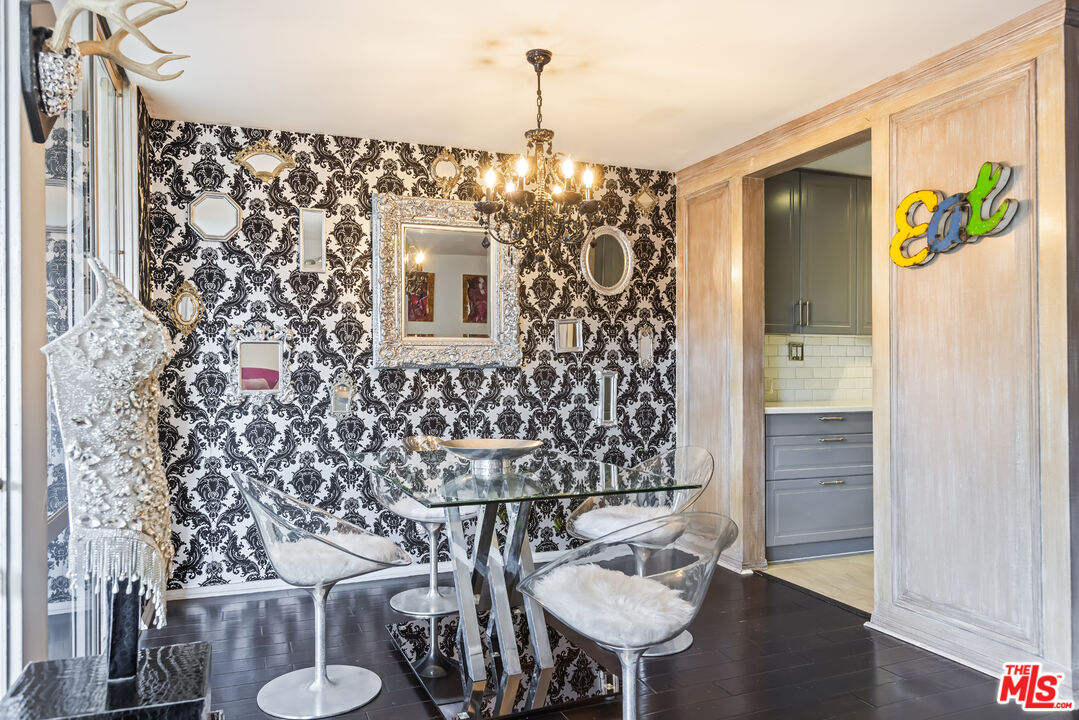 848 N Kings Rd Unit: 102