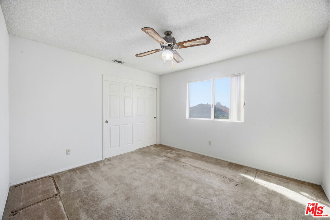 25945 Fran Lou Dr