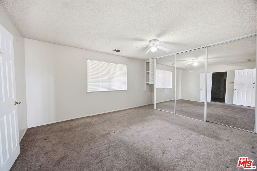 25945 Fran Lou Dr