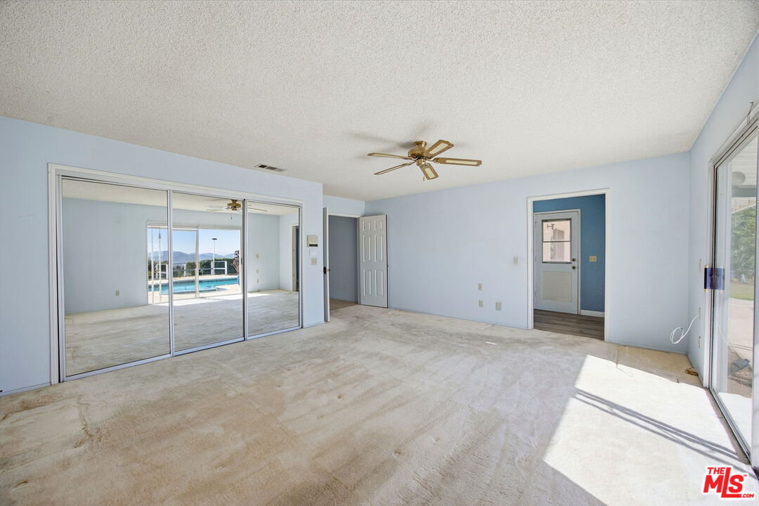 25945 Fran Lou Dr