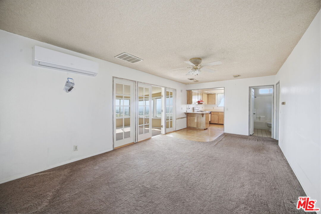 25945 Fran Lou Dr