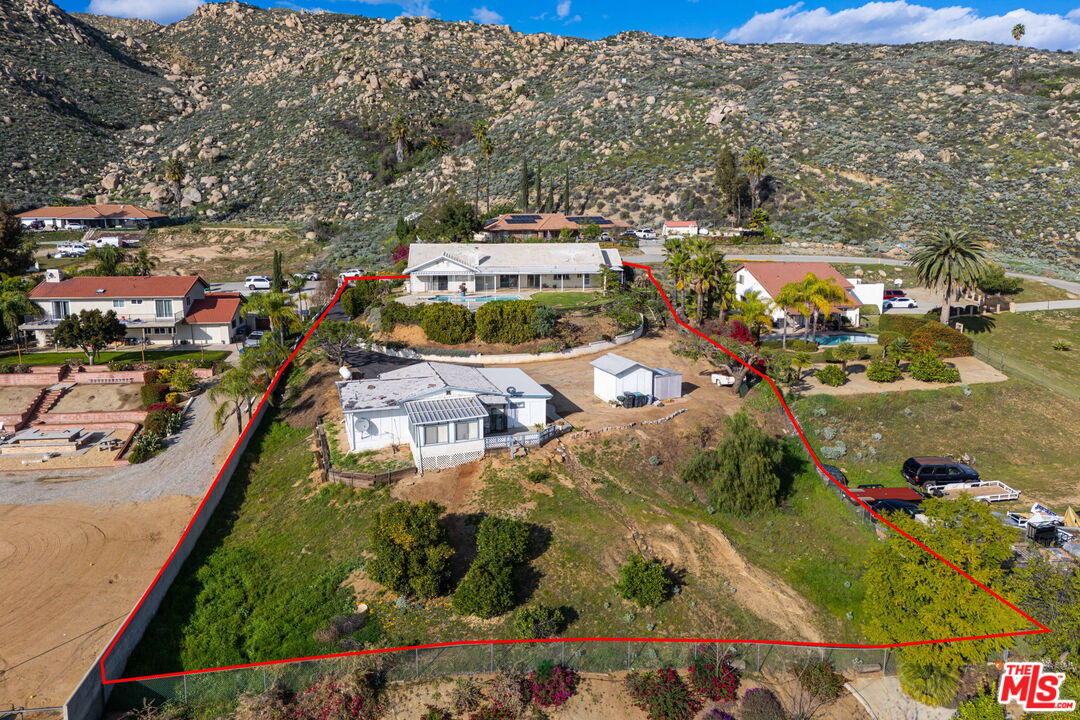 25945 Fran Lou Dr