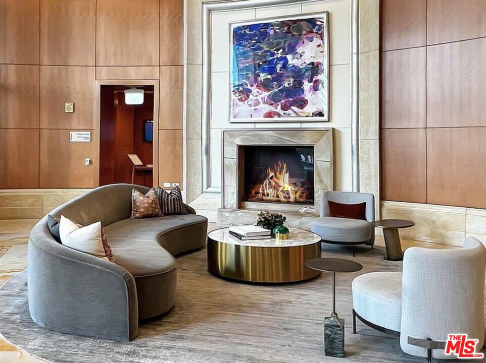 1 W Century Dr Unit: 28B