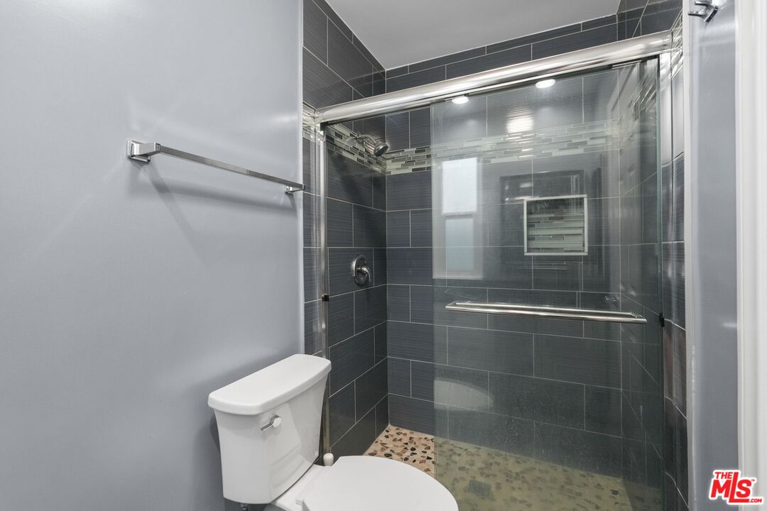 1939 Selby Ave Unit: 2