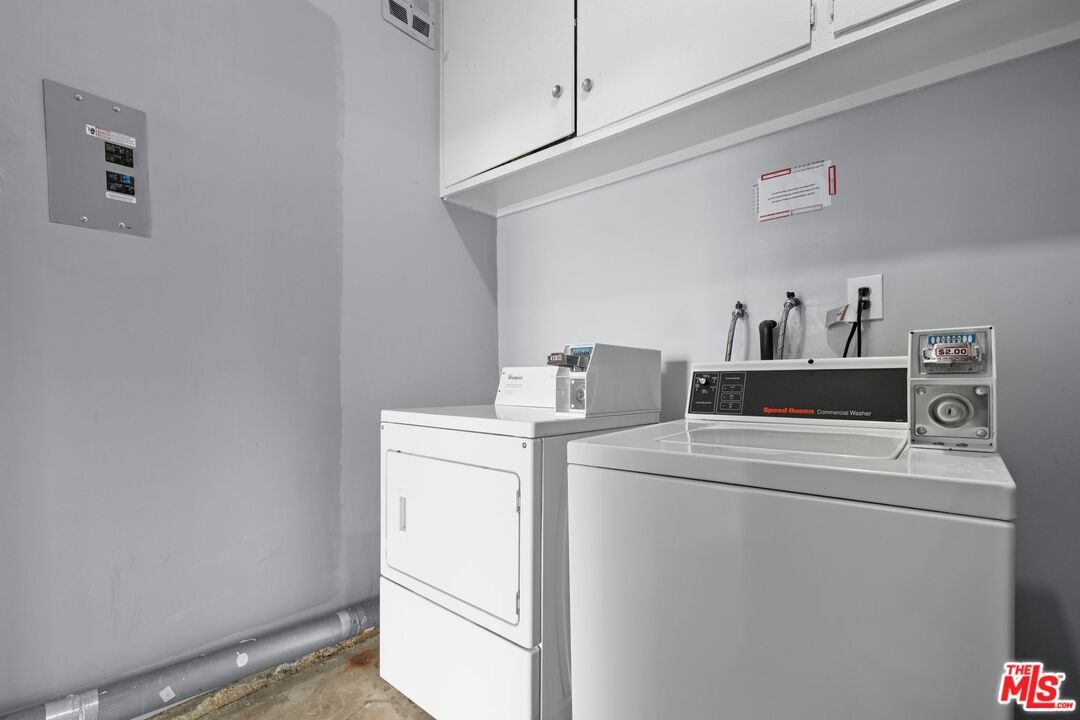 1939 Selby Ave Unit: 2