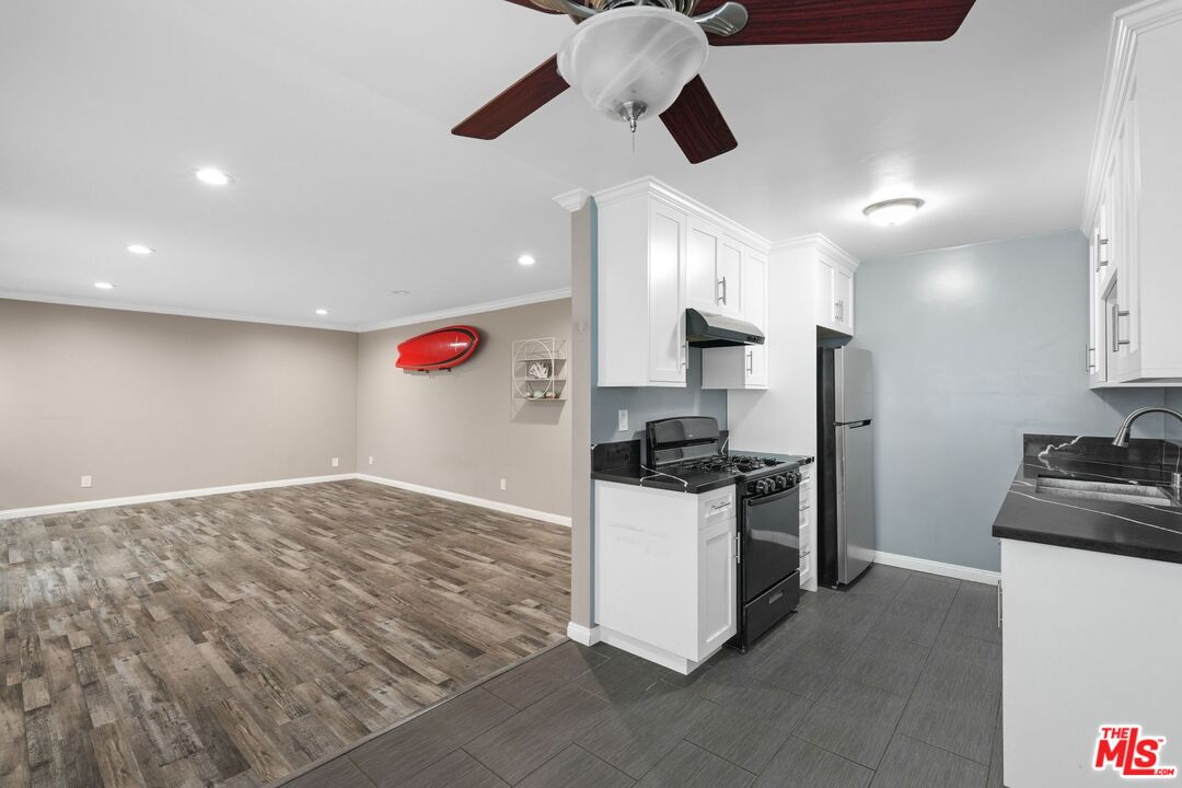 1939 Selby Ave Unit: 2