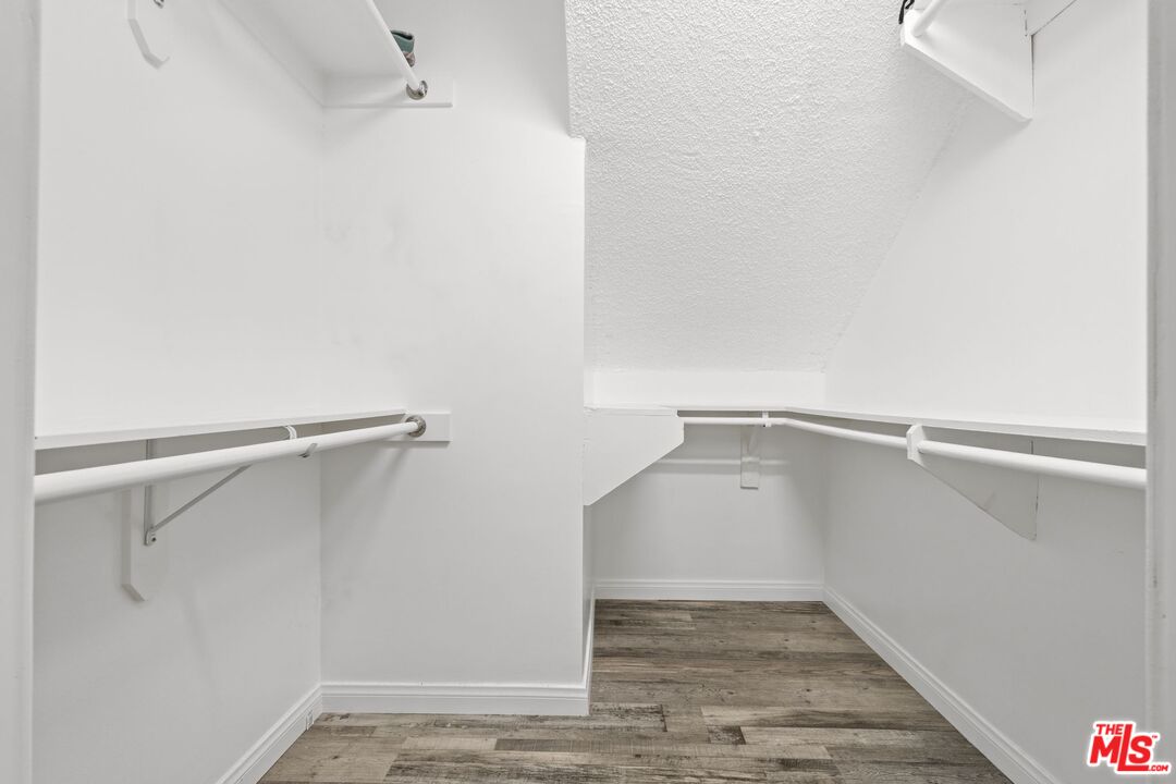 1939 Selby Ave Unit: 2