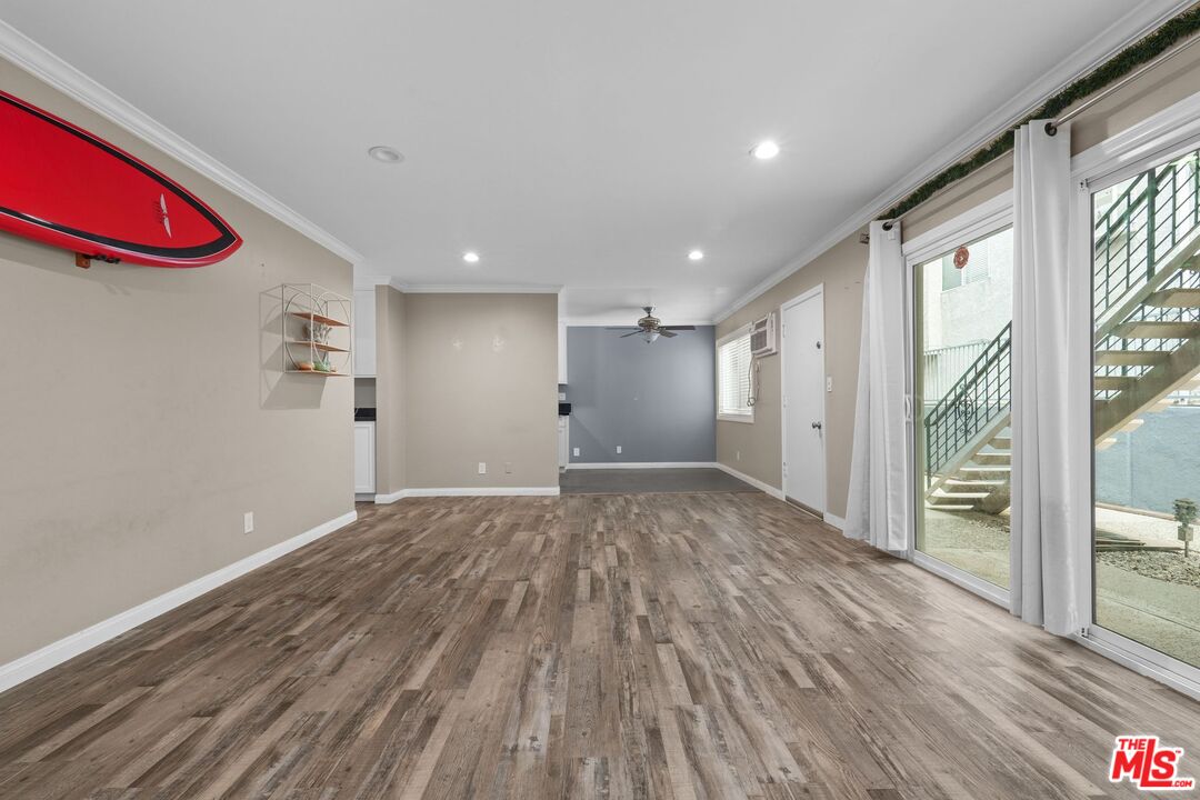 1939 Selby Ave Unit: 2