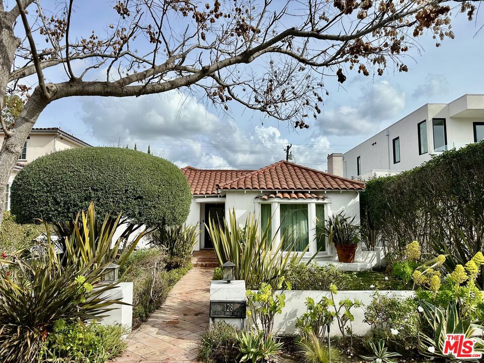 128 S Swall Drive