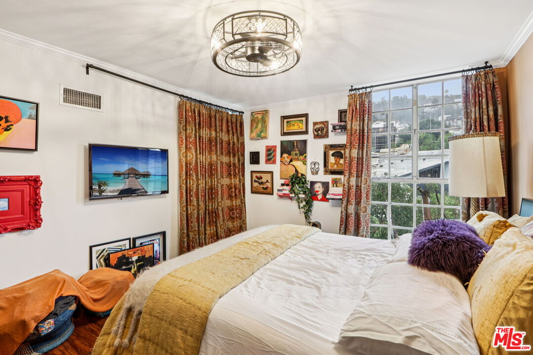 1400 N Sweetzer Ave Unit: 406