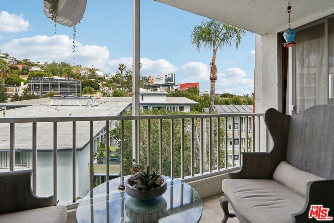 1400 N Sweetzer Ave Unit: 406