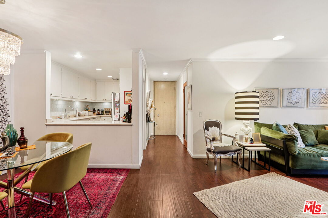 1400 N Sweetzer Ave Unit: 406