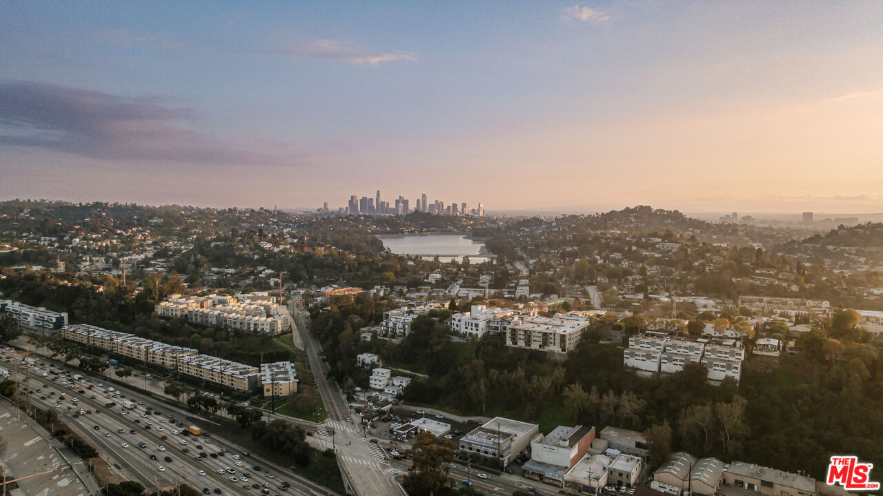 2919 Waverly Unit: 101