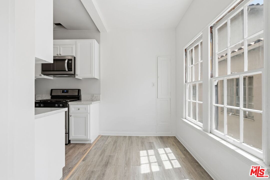 140 S Camden Dr Unit: 202