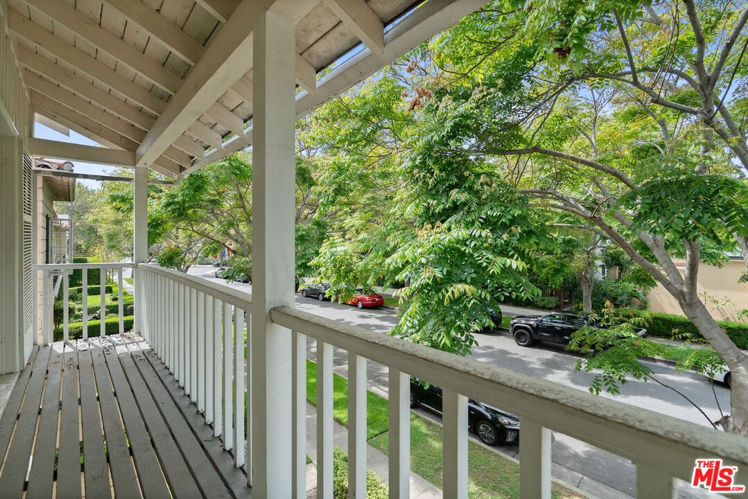 140 S Camden Dr Unit: 202