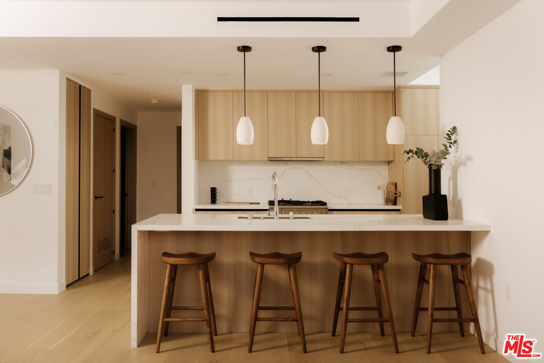 2919 Waverly Dr Unit: 106