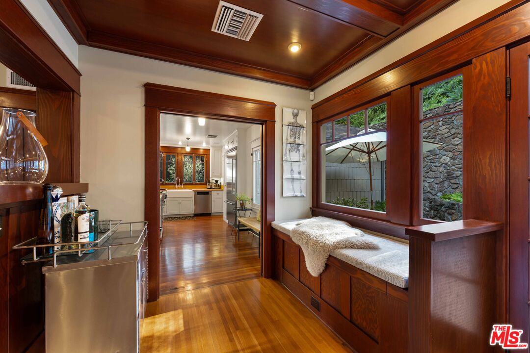 8050 Jovenita Canyon Dr