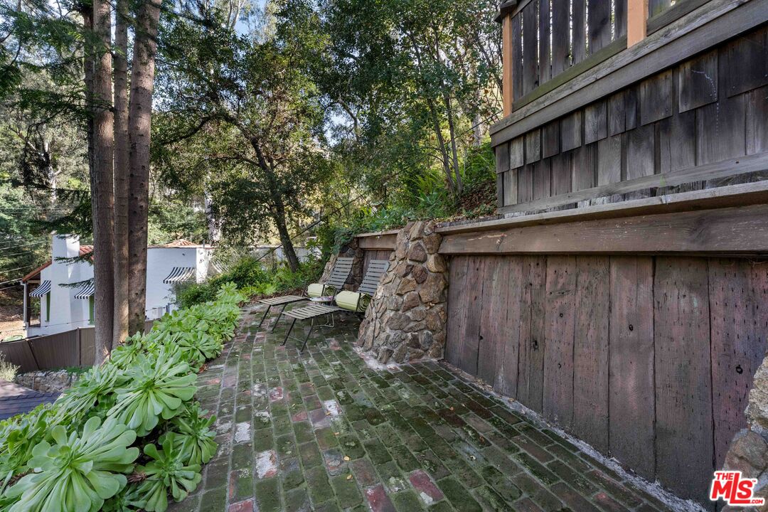 8050 Jovenita Canyon Dr