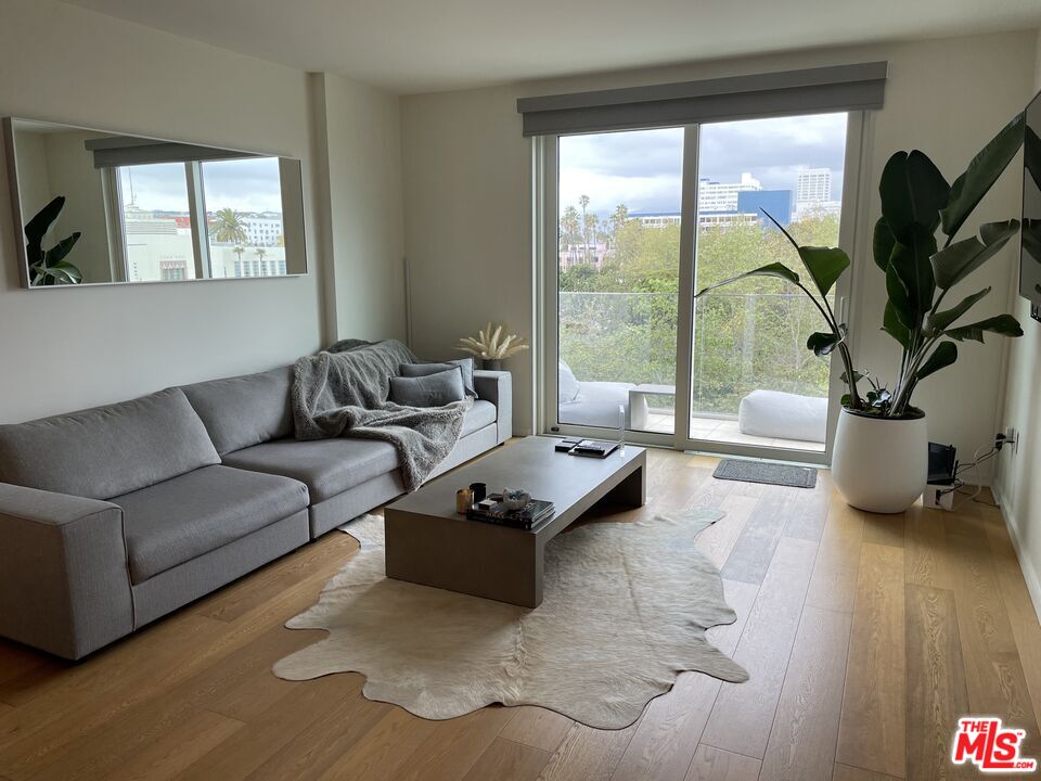 1705 Ocean Unit: 412