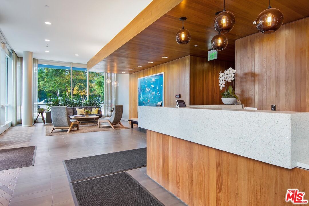 1705 Ocean Unit: 412