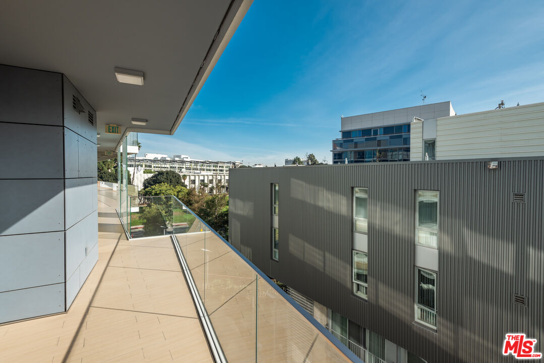 1705 Ocean Unit: 412