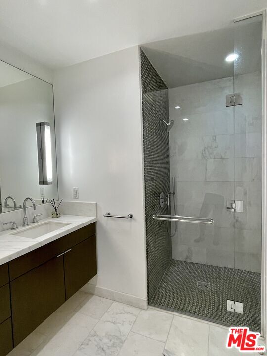 1705 Ocean Unit: 412