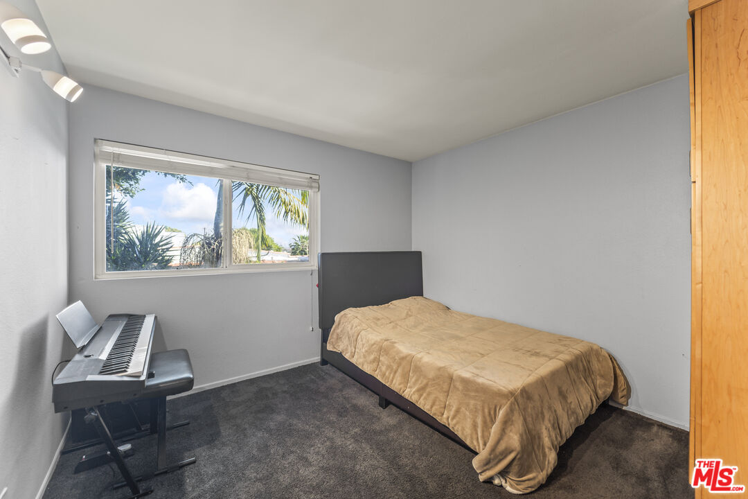 970 Palm Ave Unit: 209