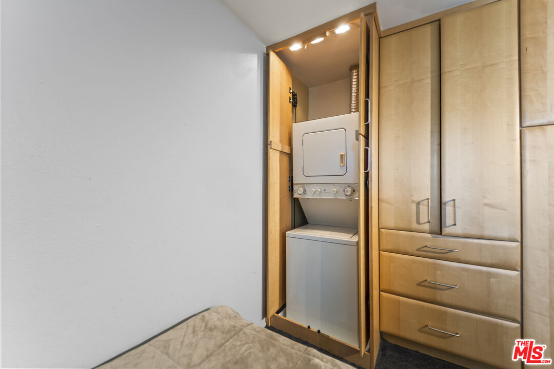 970 Palm Ave Unit: 209