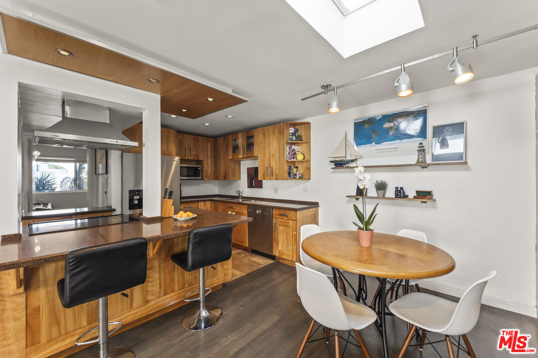 970 Palm Ave Unit: 209