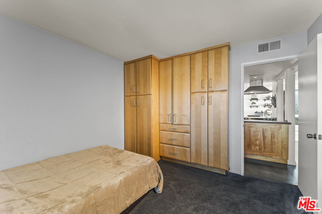 970 Palm Ave Unit: 209