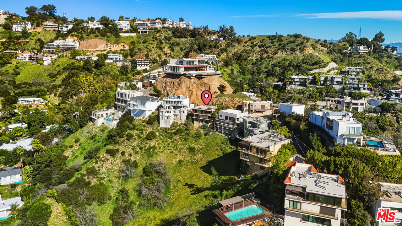 1879 Sunset Plaza Dr