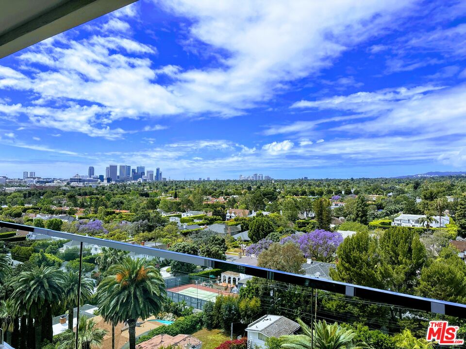 838 N Doheny Dr Unit: 1202