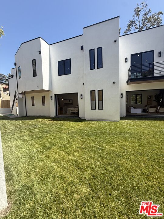 1325 Thayer Ave