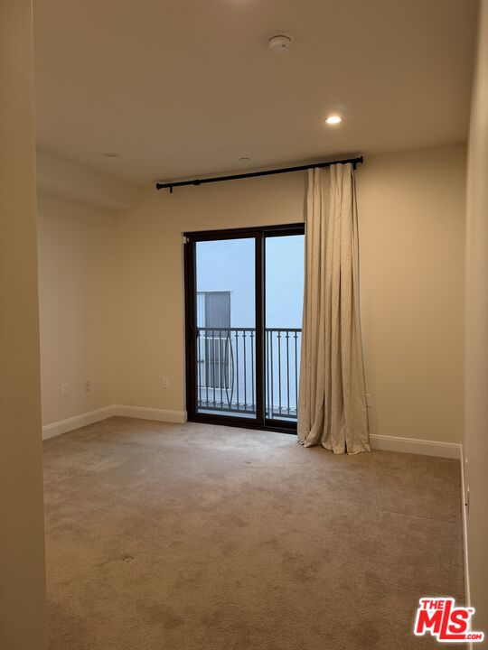 10647 Ashton Unit: 203