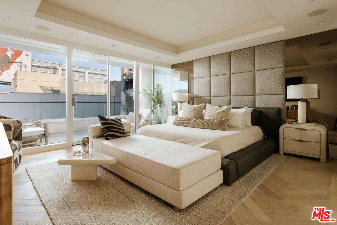 6250 Hollywood Blvd Unit: 14A