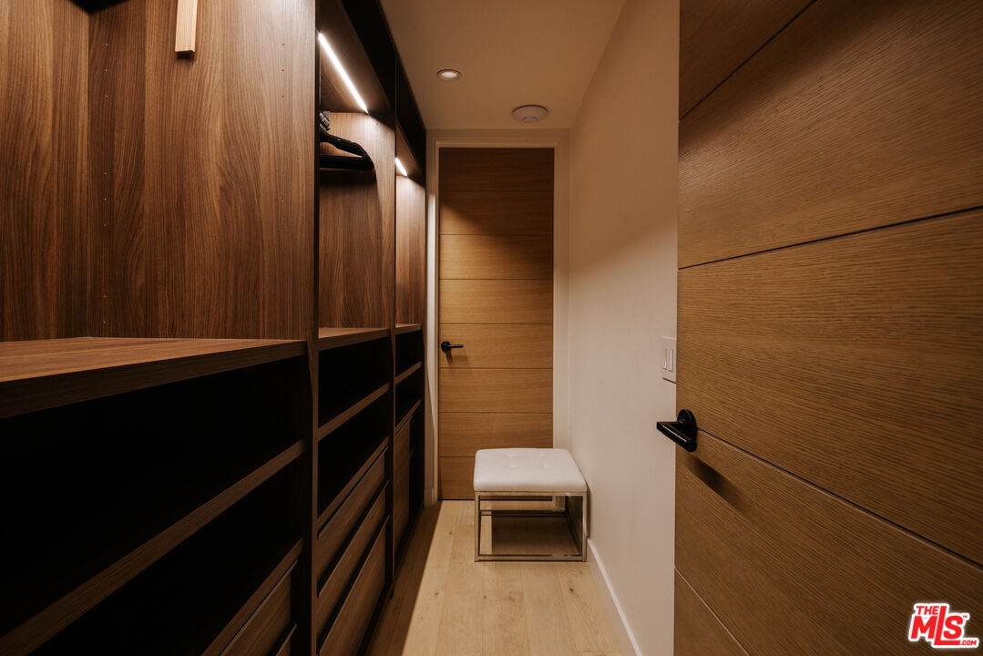 6250 Hollywood Blvd Unit: 14A