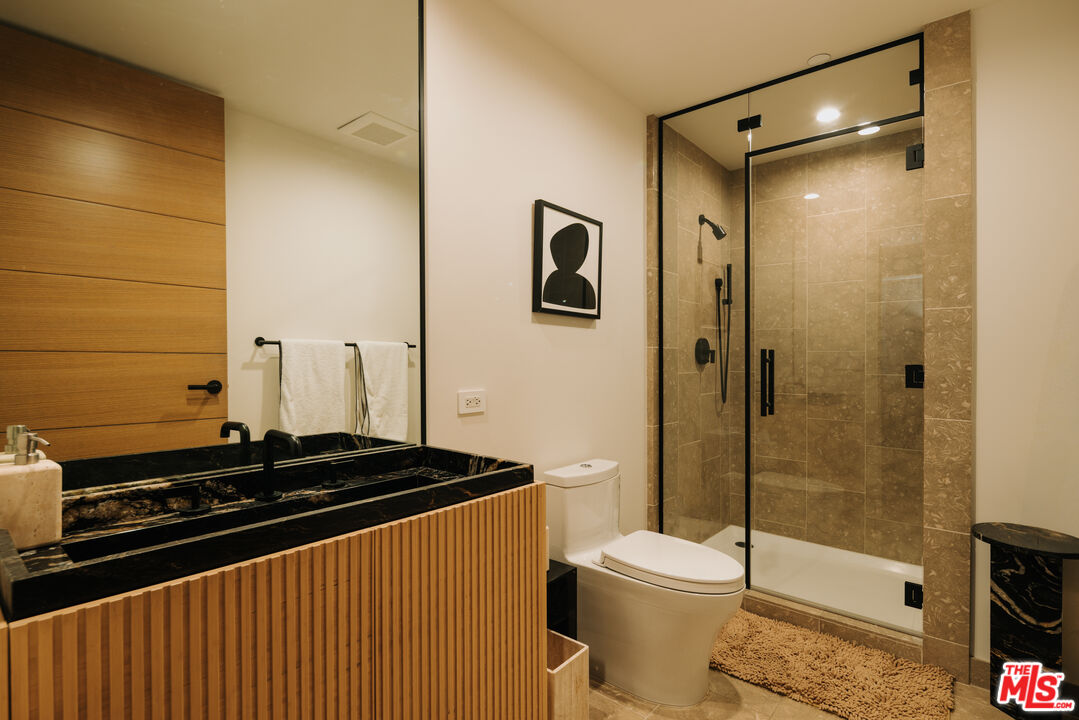 6250 Hollywood Blvd Unit: 14A