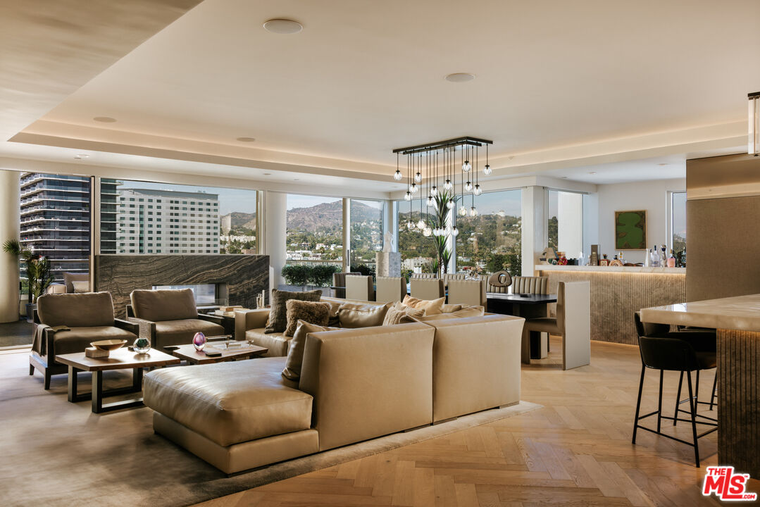 6250 Hollywood Blvd Unit: 14A