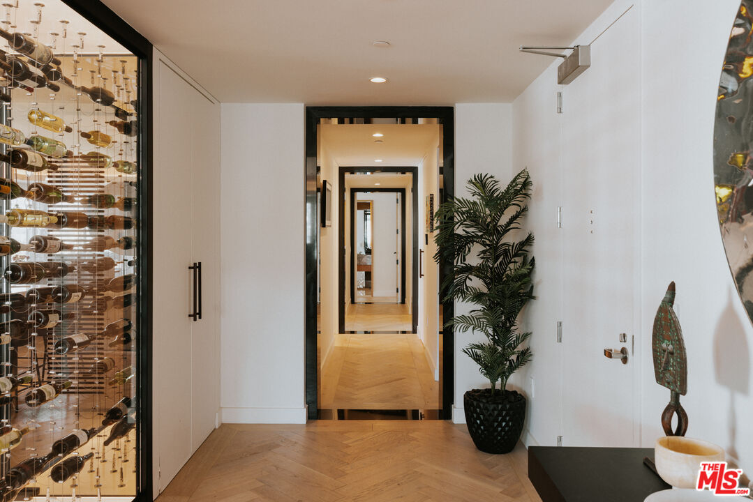 6250 Hollywood Blvd Unit: 14A