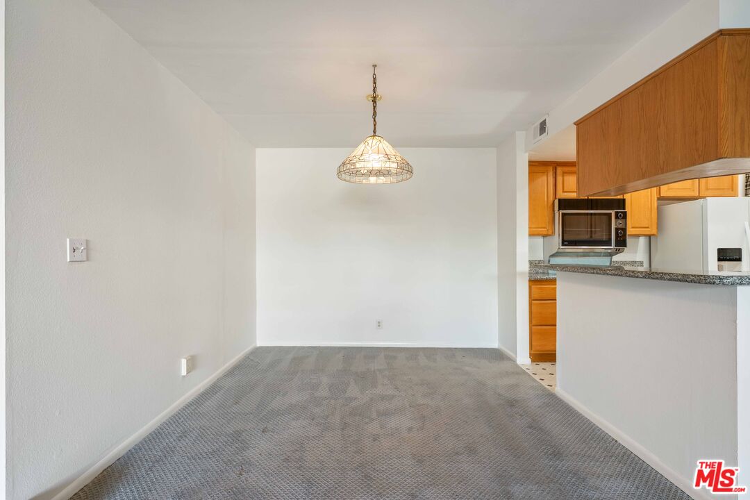 11706 Montana Ave Unit: 204