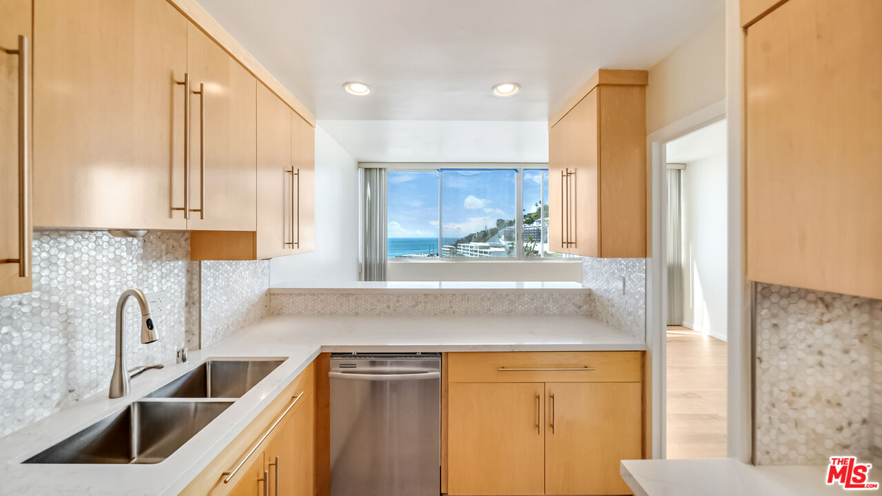 17350 W Sunset Blvd Unit: 506C