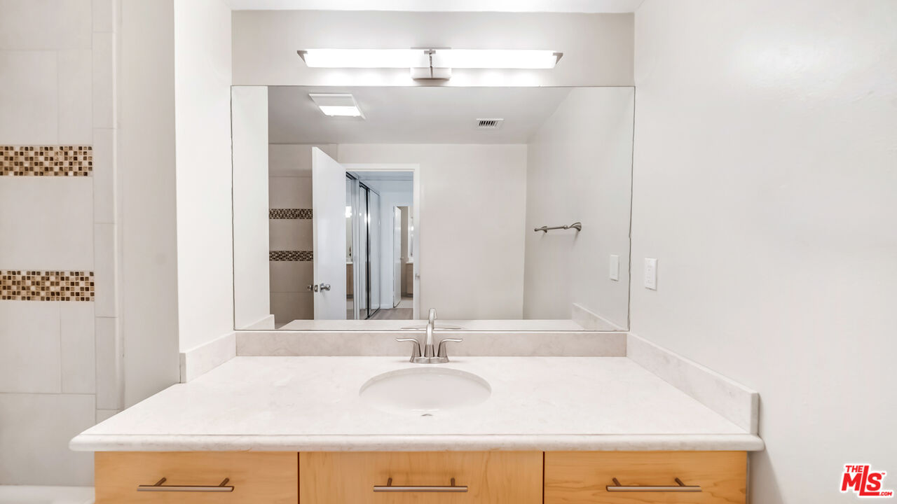 17350 W Sunset Blvd Unit: 506C