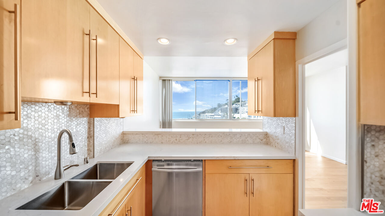 17350 W Sunset Blvd Unit: 506C