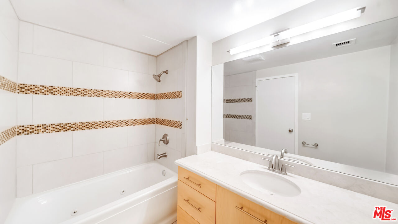 17350 W Sunset Blvd Unit: 506C