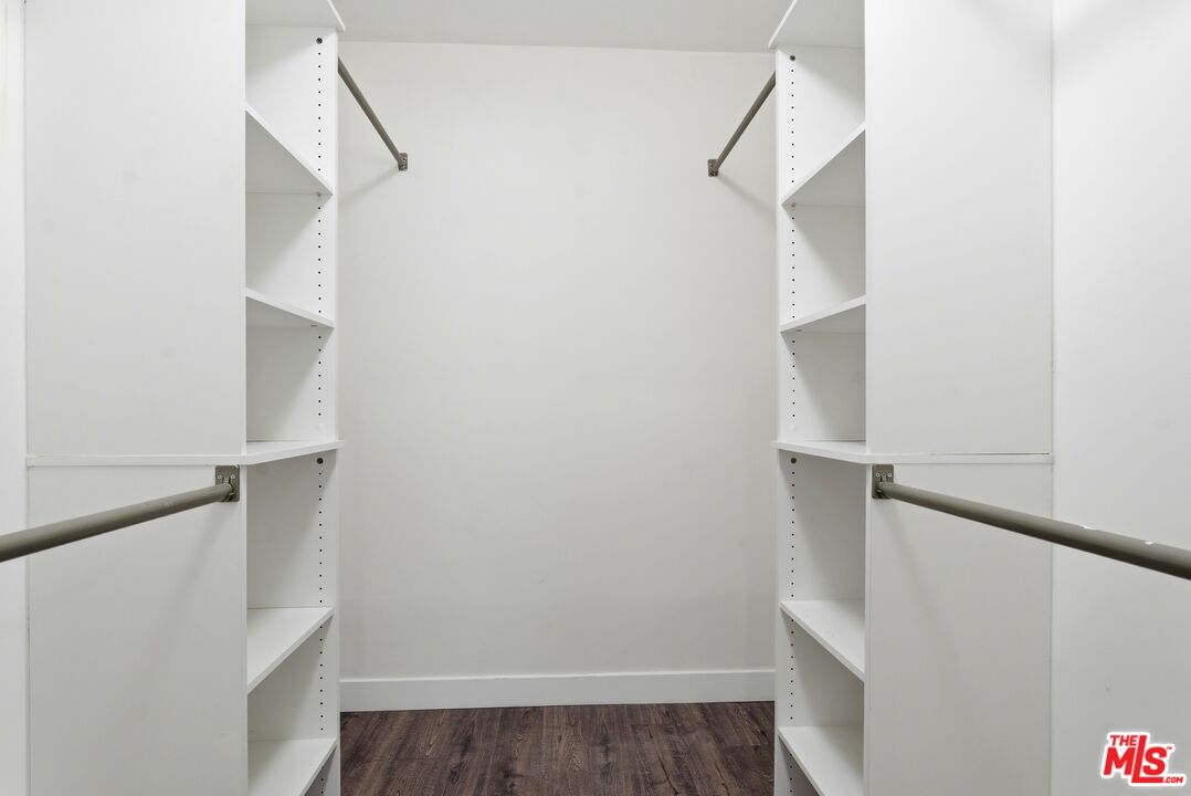 1861 Midvale Ave Unit: 1