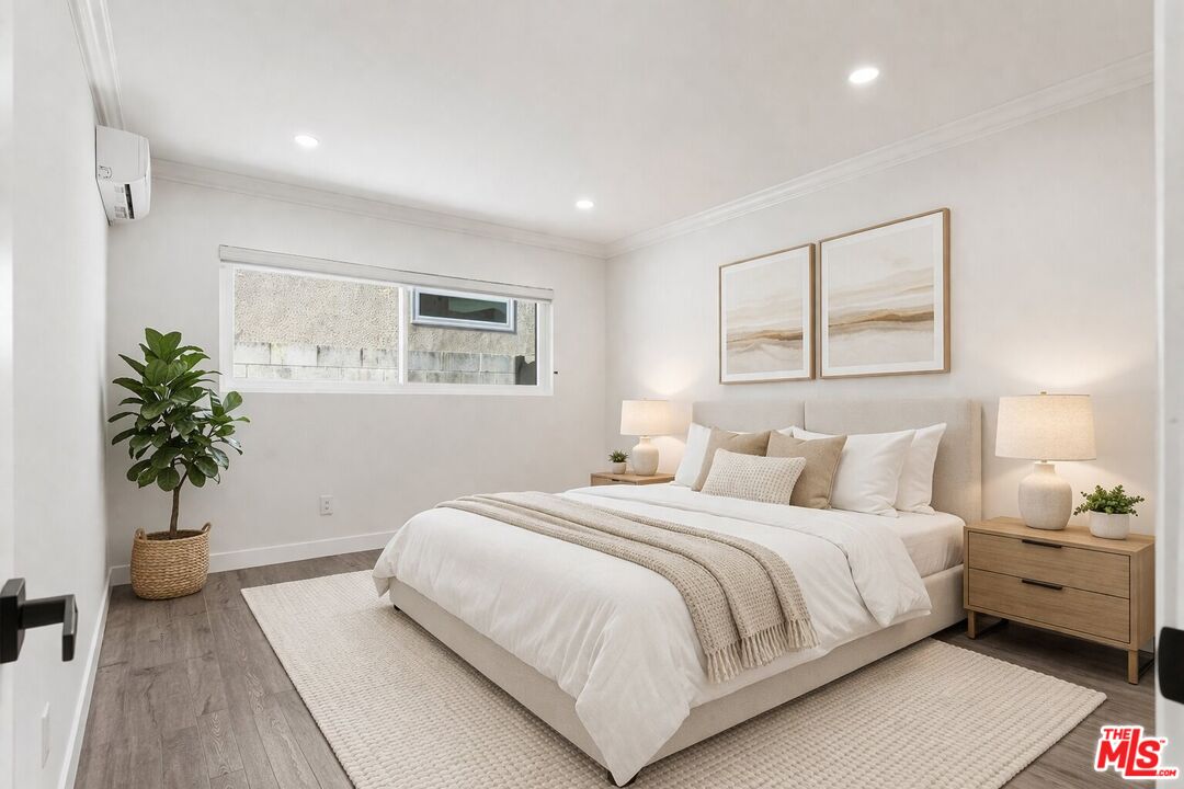 1861 Midvale Ave Unit: 1